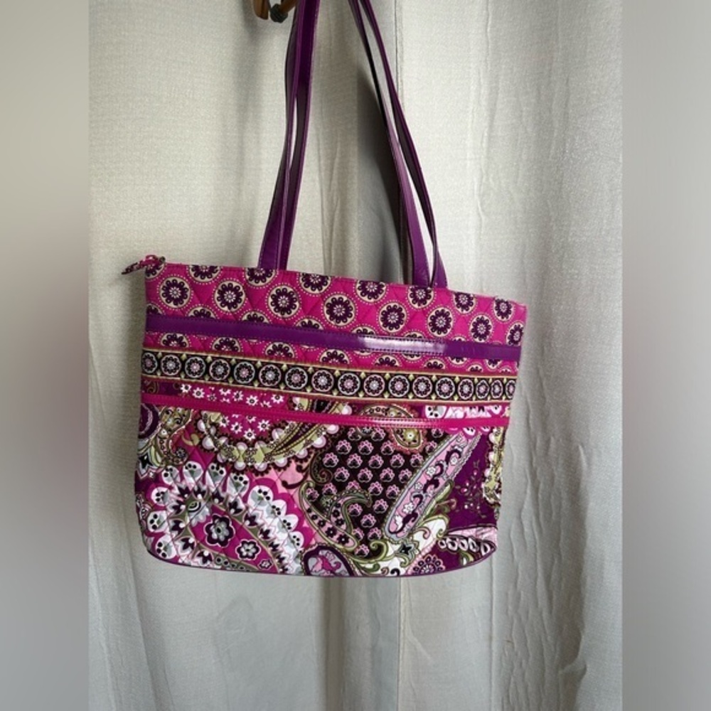 Vera Bradley Very Berry Purse / Tote 16x11x5‎